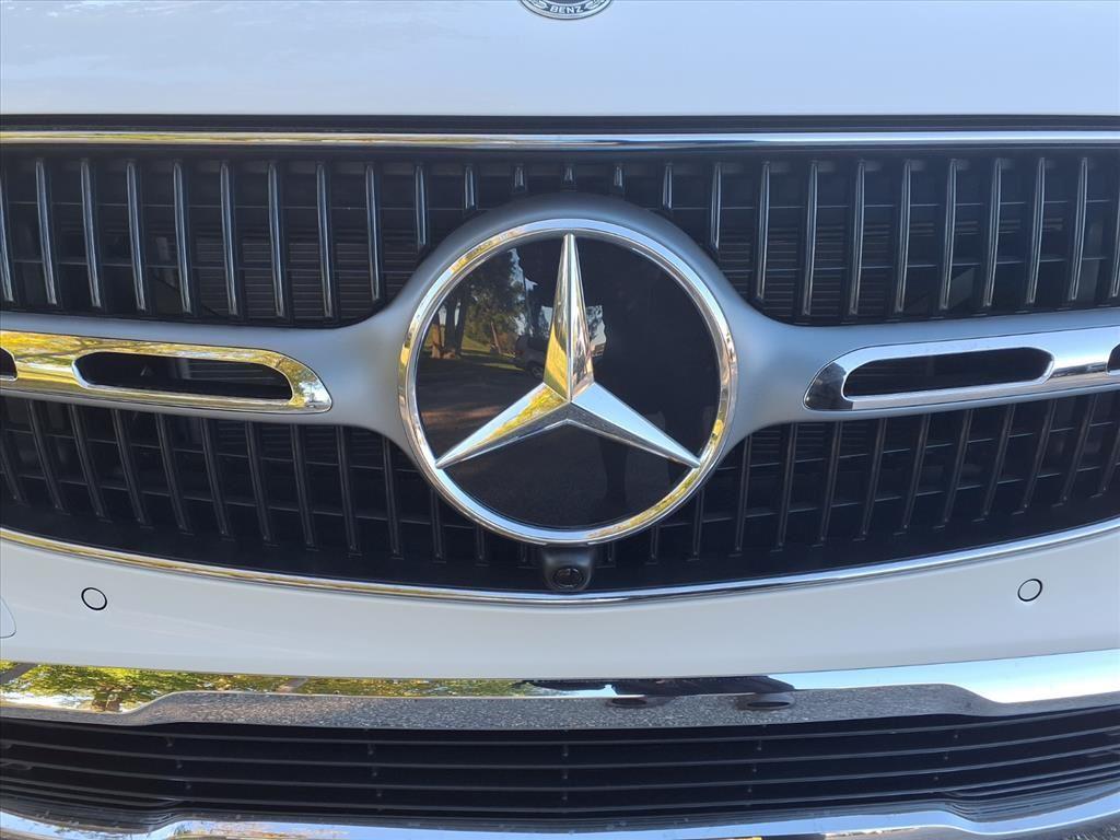 2026 Mercedes Benz GLC 300 4MATIC photo 4
