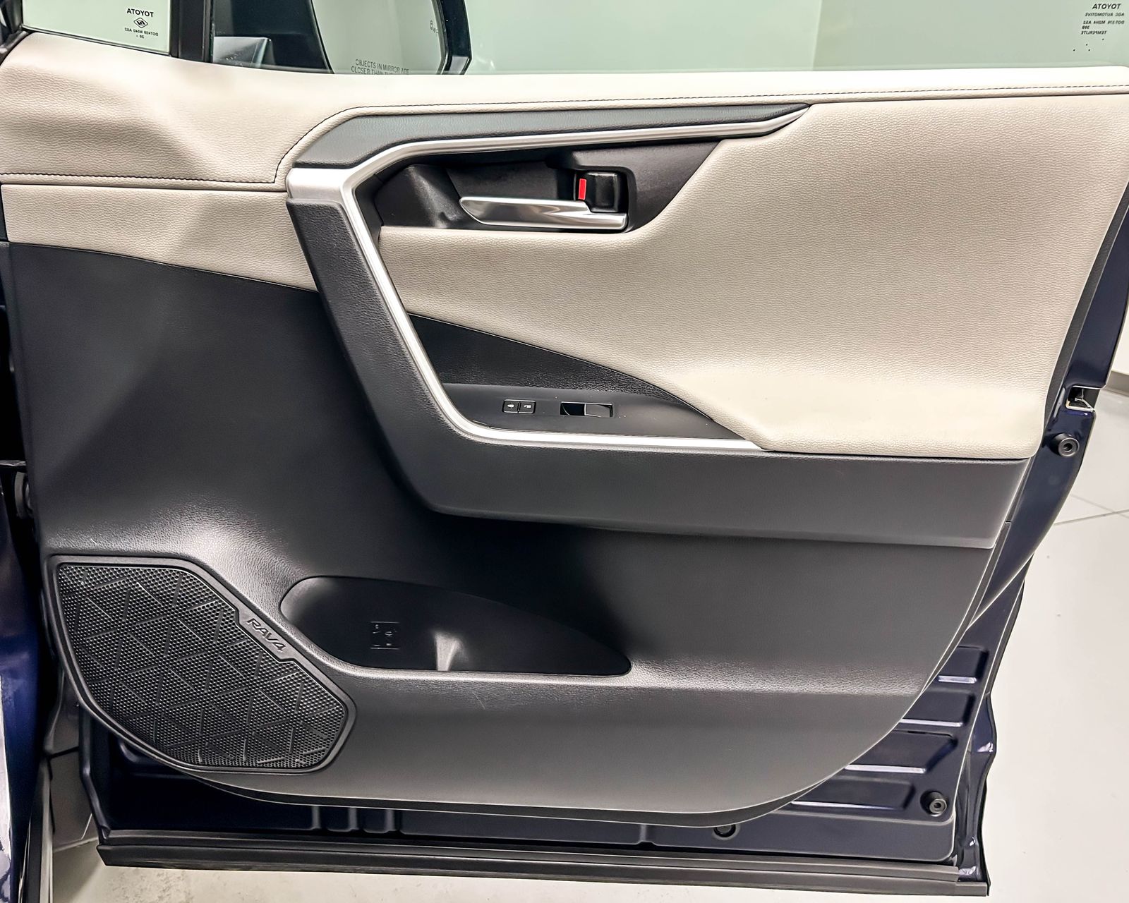 2021 Toyota RAV4 Hybrid Limited photo 15