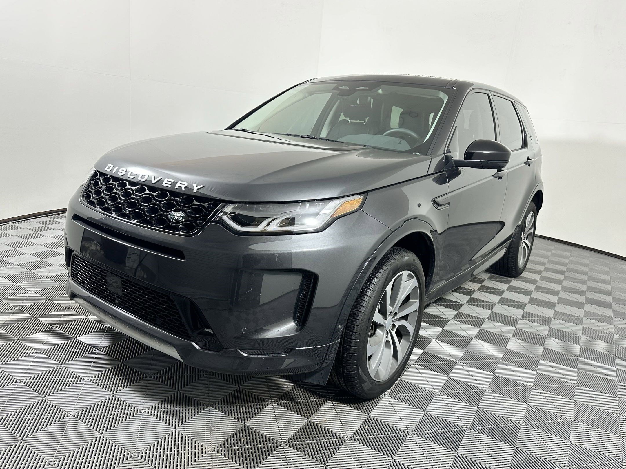 2025 Land Rover Discovery Sport S