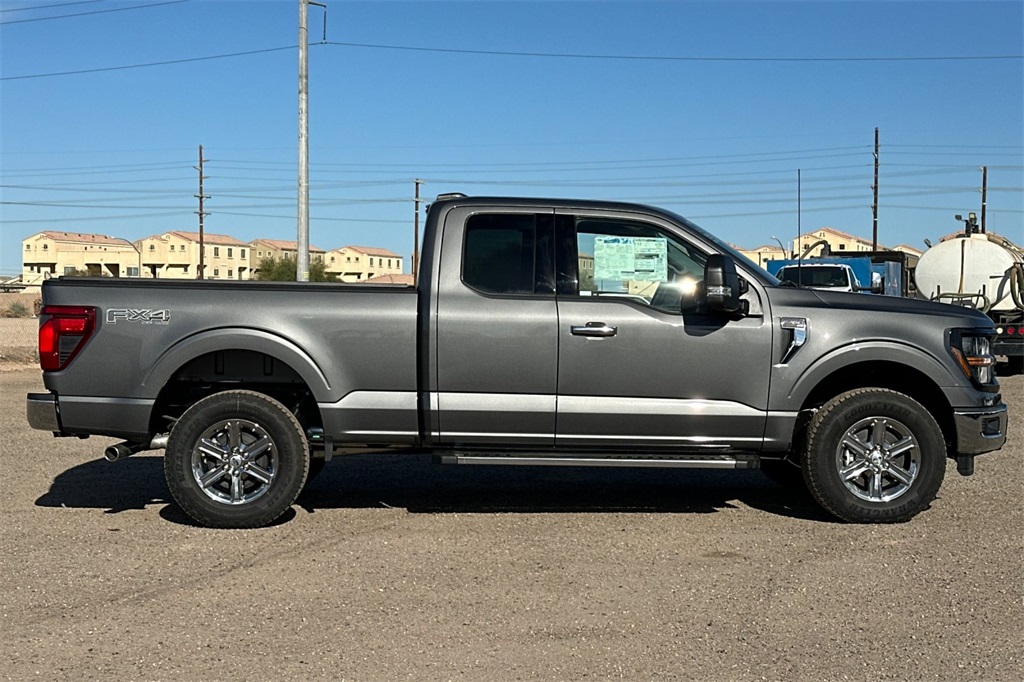 2025 Ford F-150 XLT photo 3