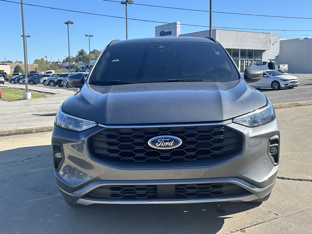 2023 Ford Escape ST-Line Select photo 3