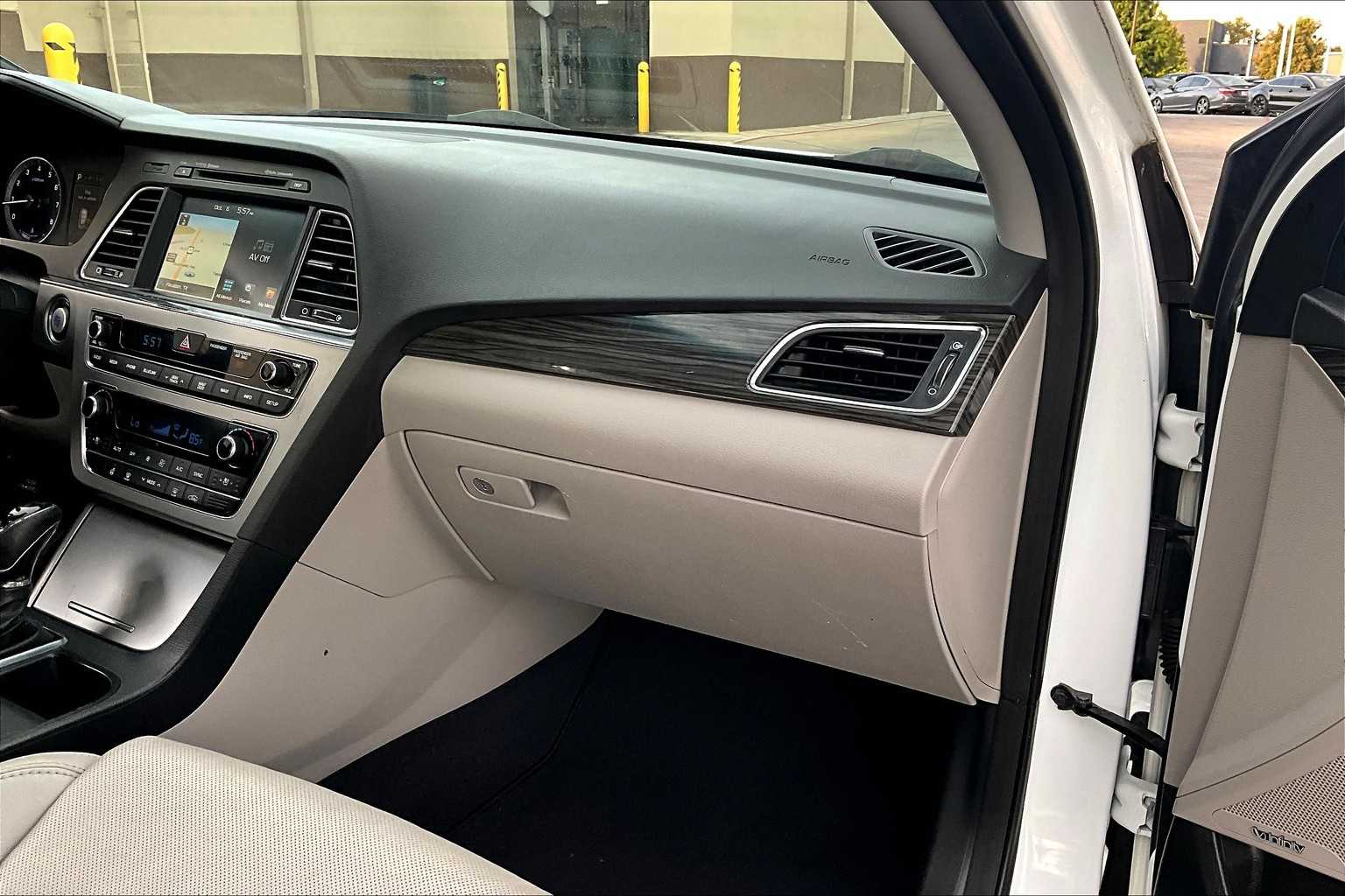2015 Hyundai Sonata Limited photo 15