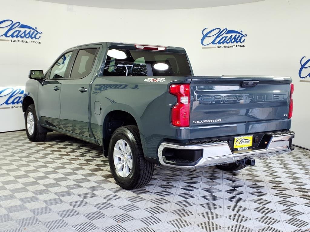 2025 Chevrolet Silverado 1500 LT photo 2