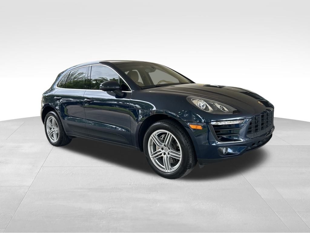 2015 Porsche Macan S photo 2