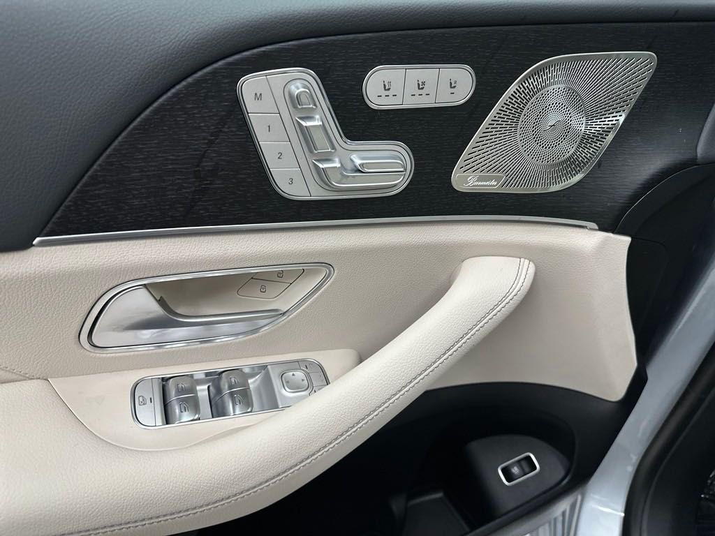 2025 Mercedes Benz GLE 350 4MATIC photo 12