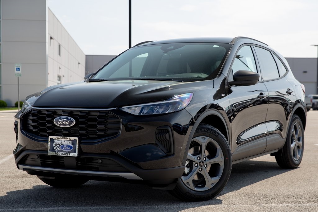 2025 Ford Escape ST-Line photo 4