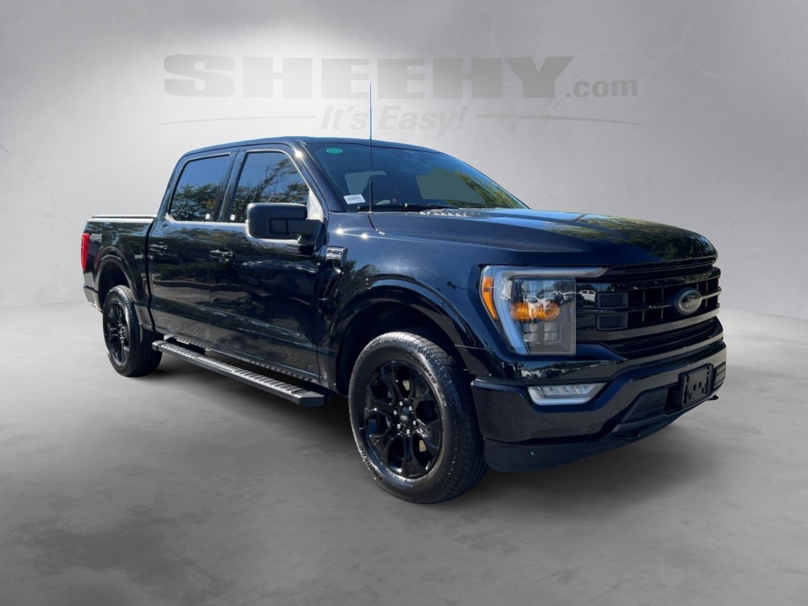 2023 Ford F-150 XLT photo 2