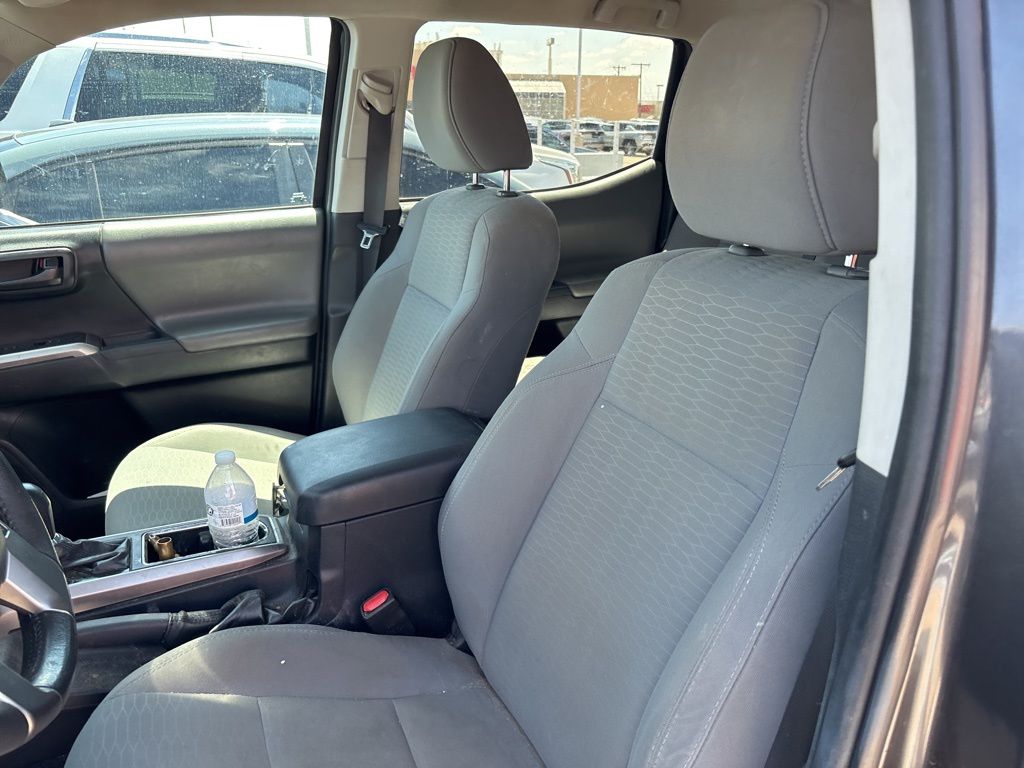 2019 Toyota Tacoma SR5 V6 Double Cab photo 19