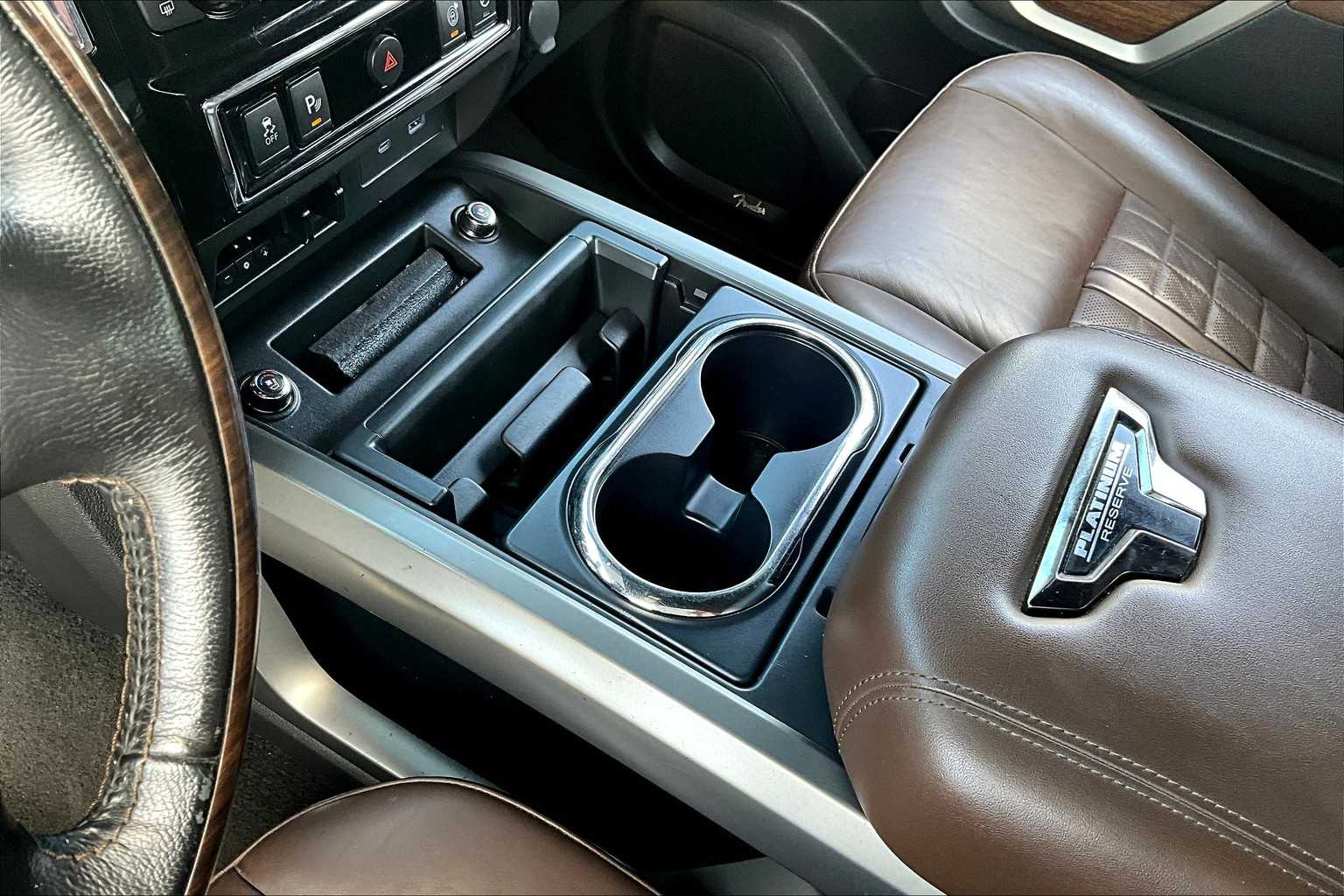 2020 Nissan Titan Platinum Reserve photo 15