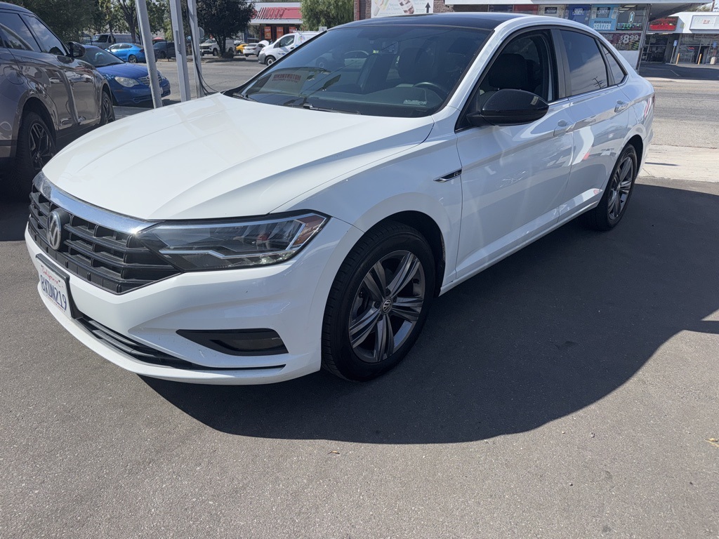 2019 Volkswagen Jetta R-Line photo 4