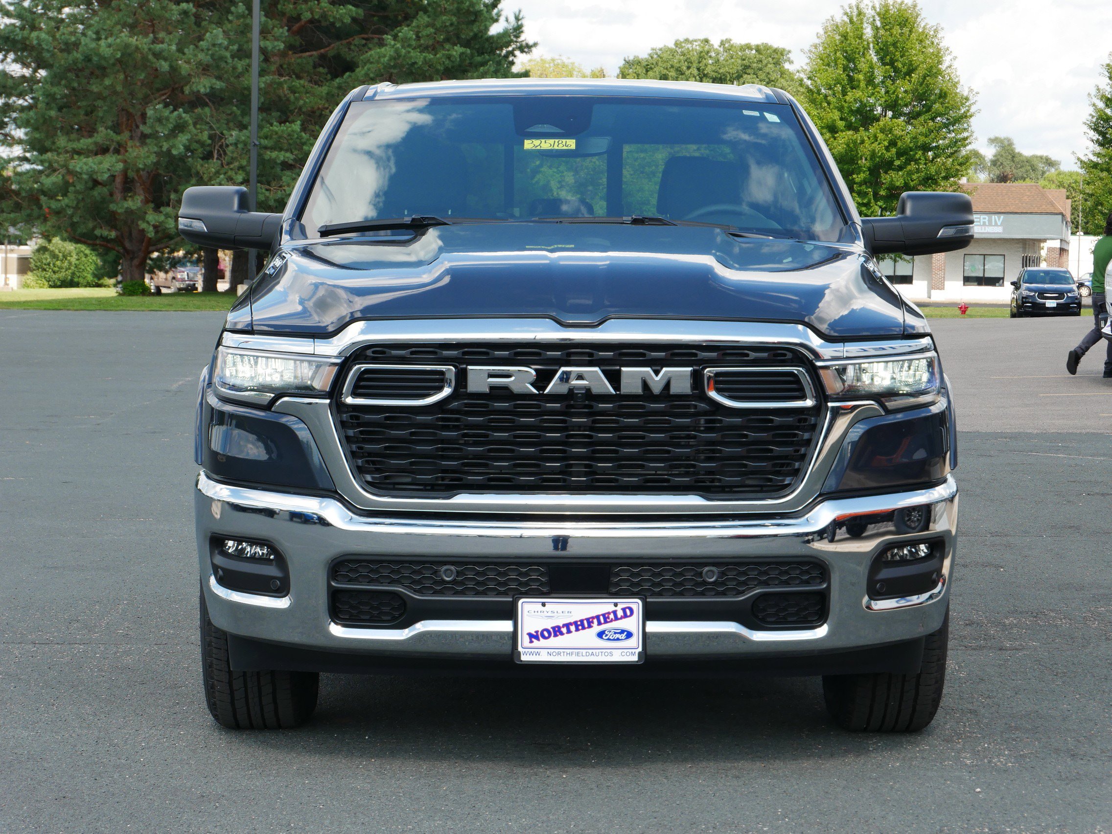 2025 Ram 1500 Big Horn photo 3
