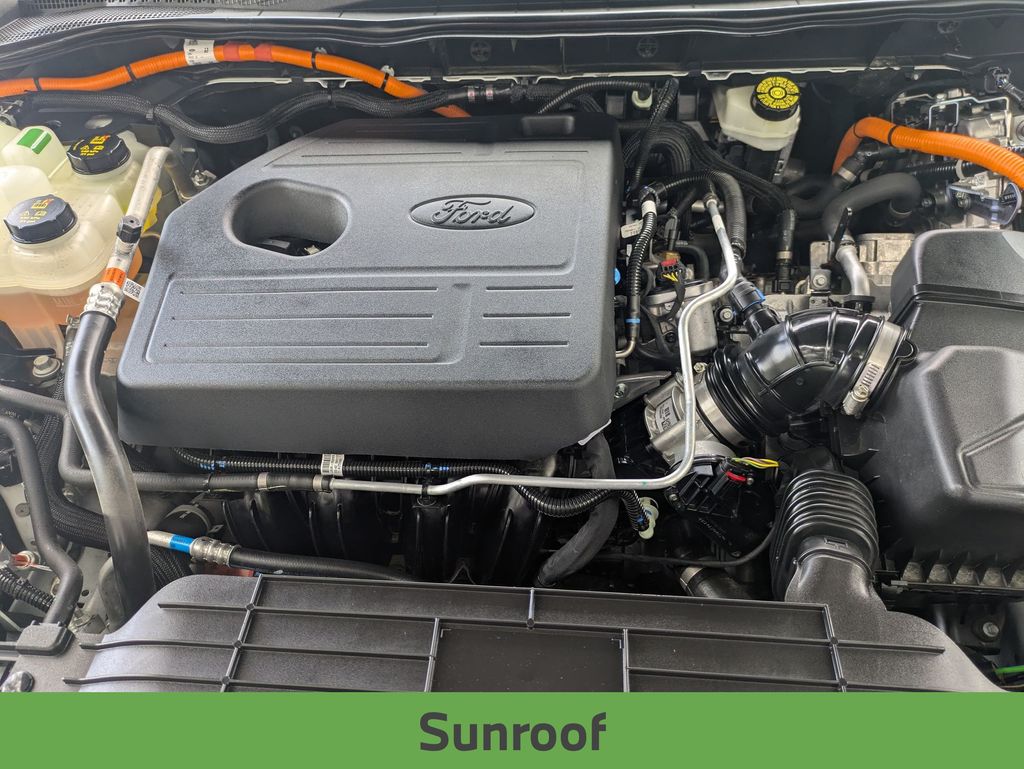 2020 Ford Escape Titanium Hybrid photo 9