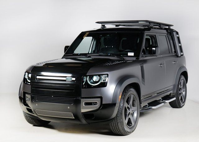2021 Land Rover Defender X's photo