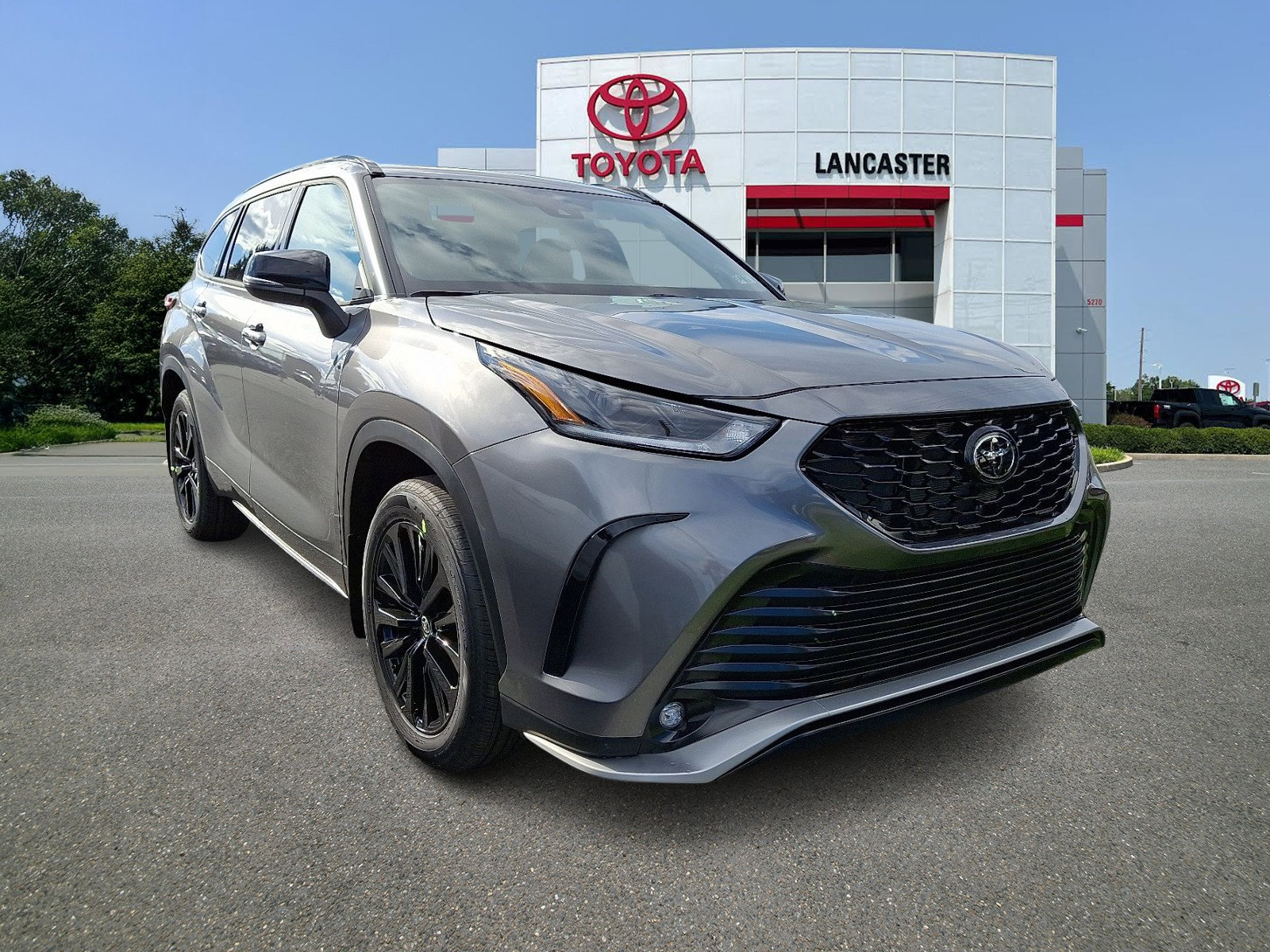 2026 Toyota Highlander XSE's photo