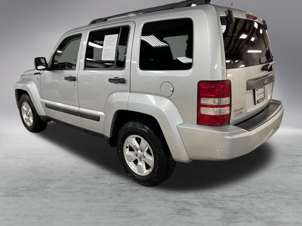2012 Jeep Liberty Sport photo 3