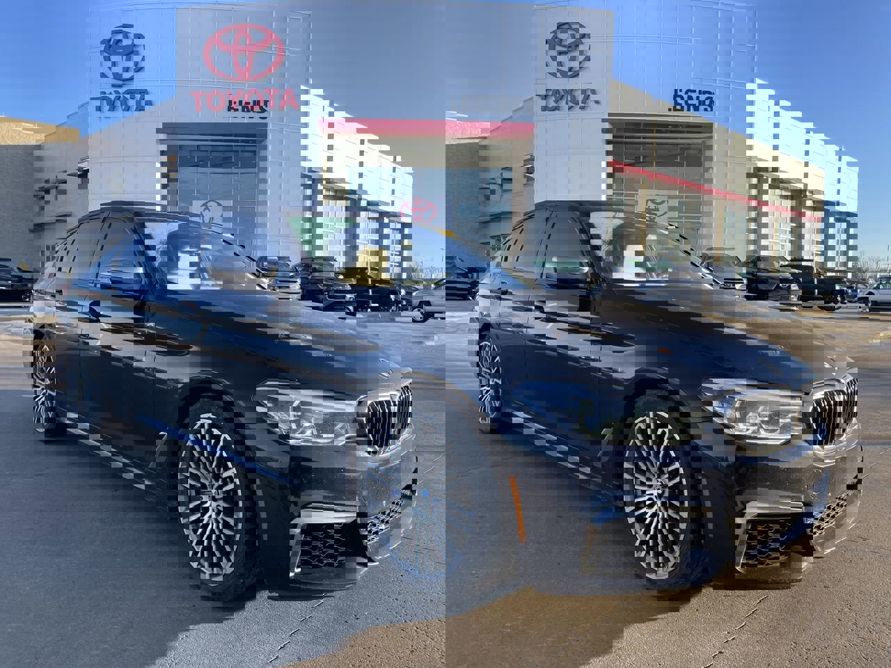 2020 BMW 5 Series M550i's photo