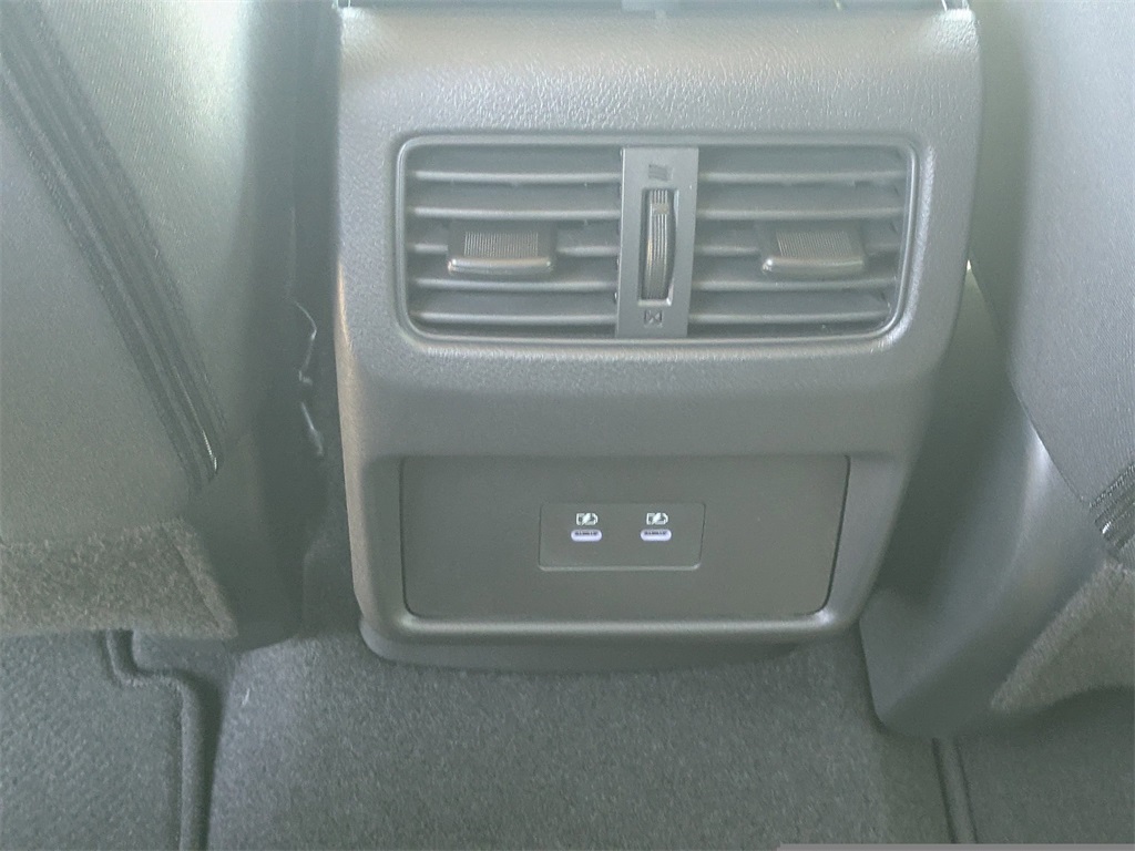 2026 Nissan Rogue SV photo 15