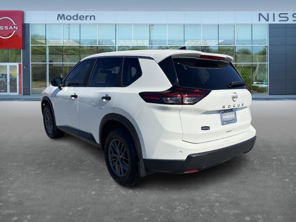 2025 Nissan Rogue S photo 3