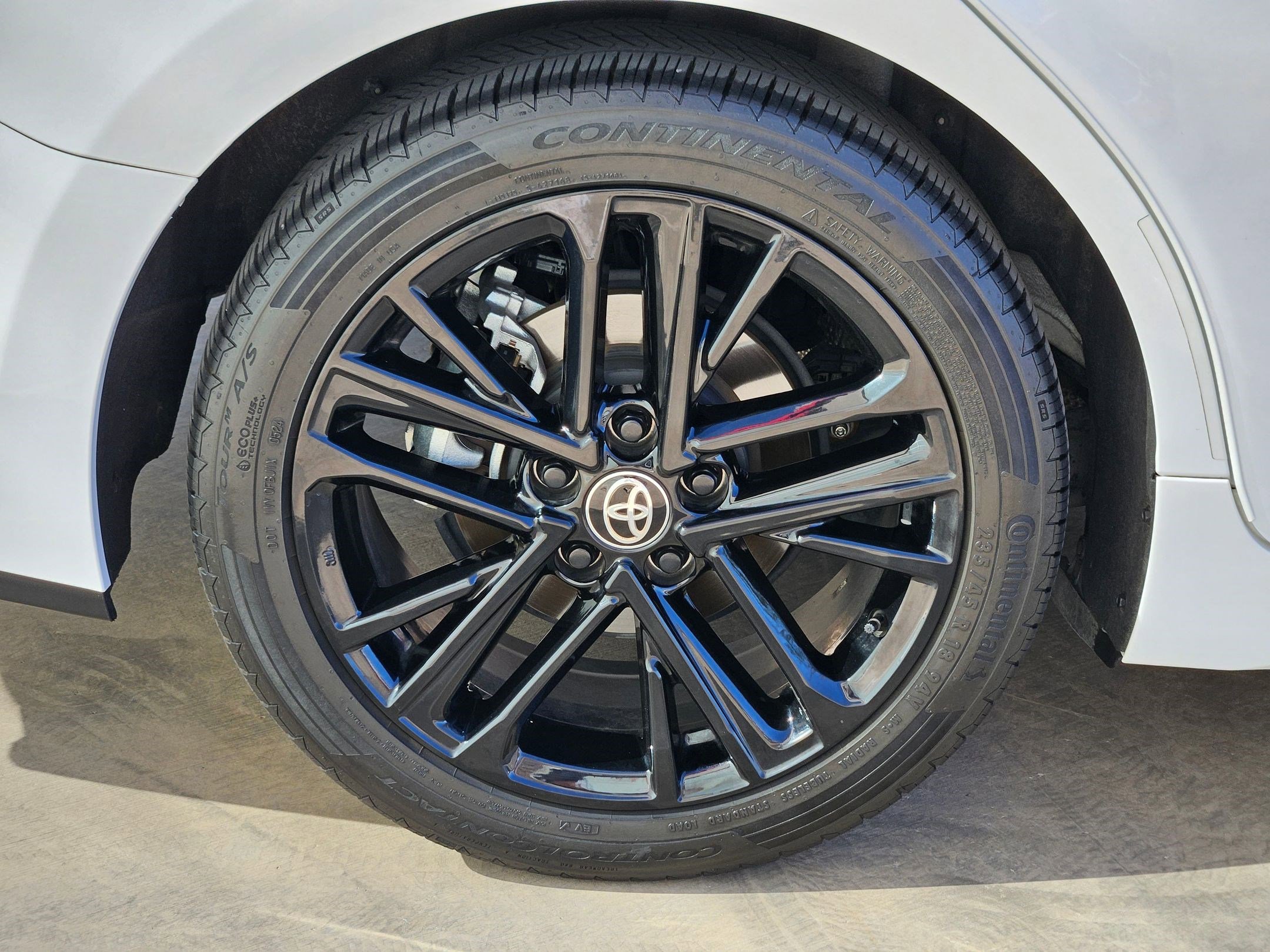 2025 Toyota Camry SE photo 11