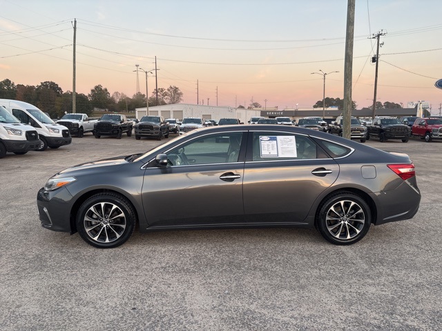 2016 Toyota Avalon Limited photo 3