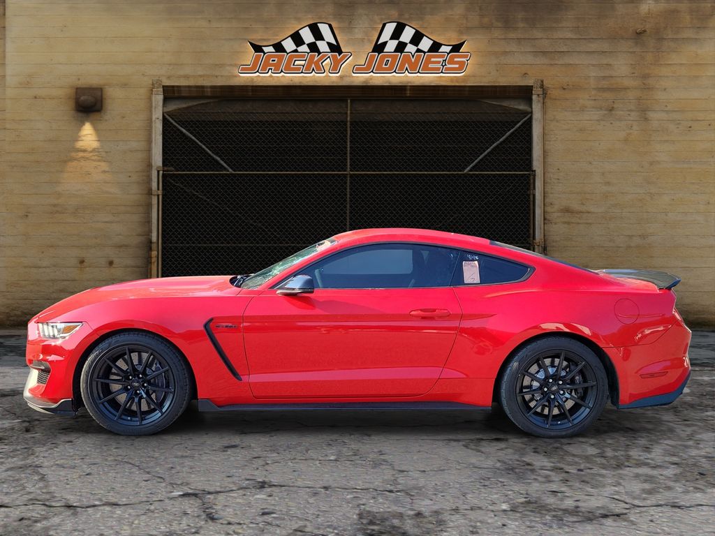 2017 Ford Mustang Shelby GT350 photo 2