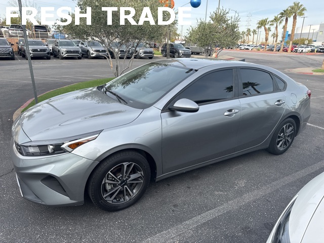 2023 Kia Forte LXS's photo