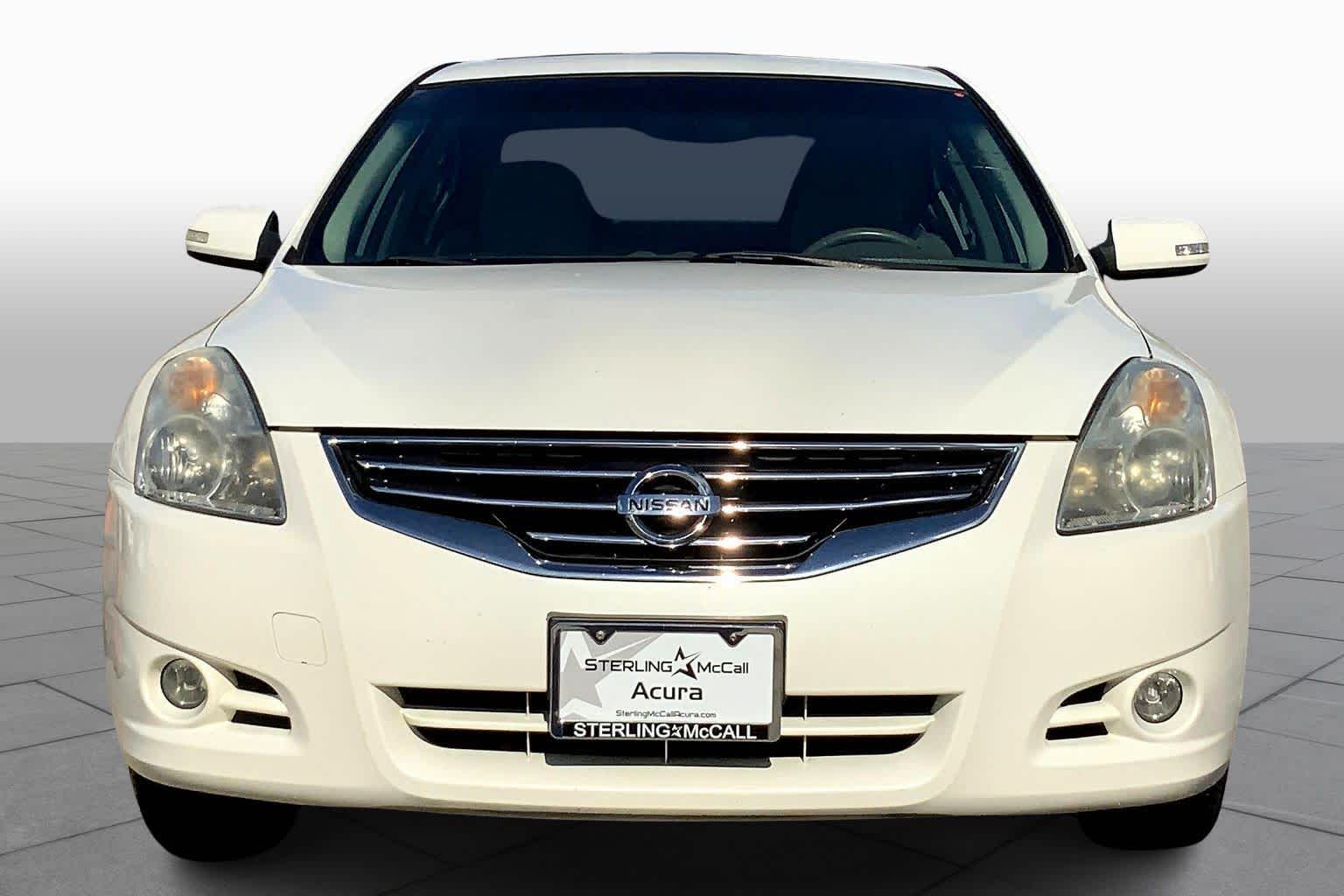 2012 Nissan Altima 3.5 SR photo 3