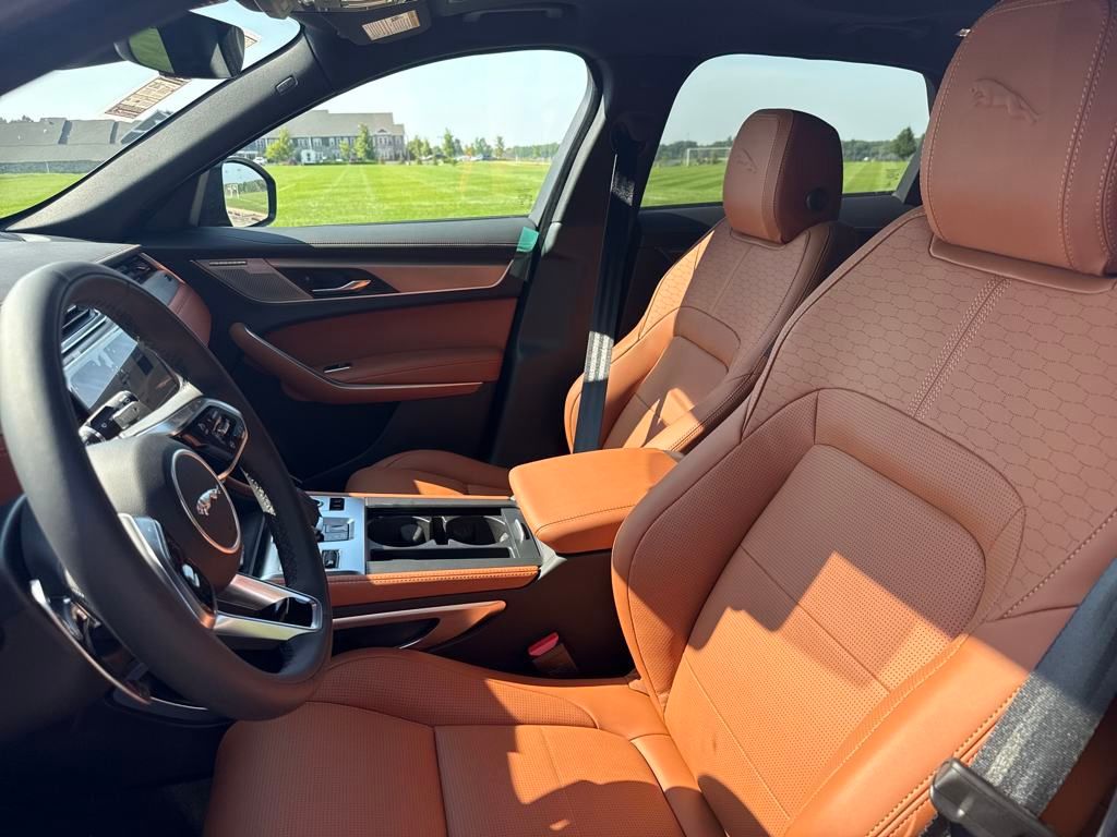 2026 Jaguar F-PACE P250 R-Dynamic S photo 10