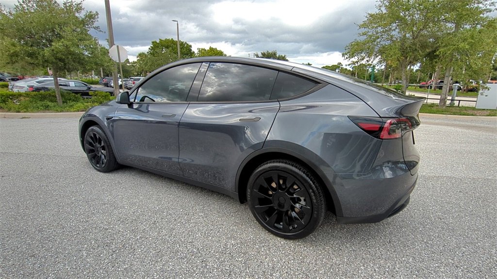 2023 Tesla Model Y Long Range photo 5