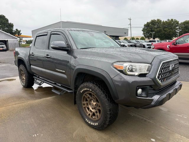 2019 Toyota Tacoma TRD Off-Road V6 photo 3