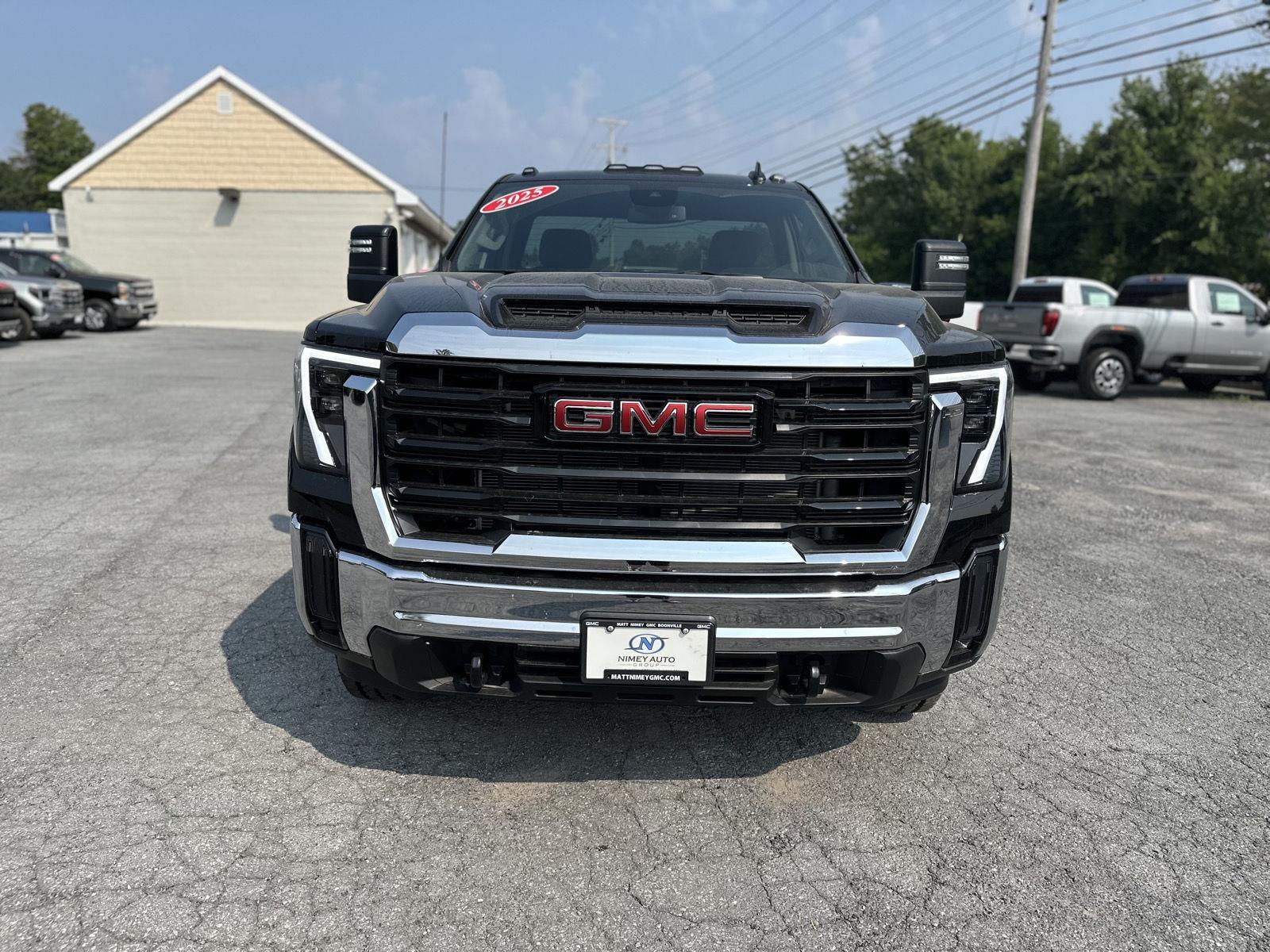 2025 Gmc Sierra 2500 HD Pro photo 2