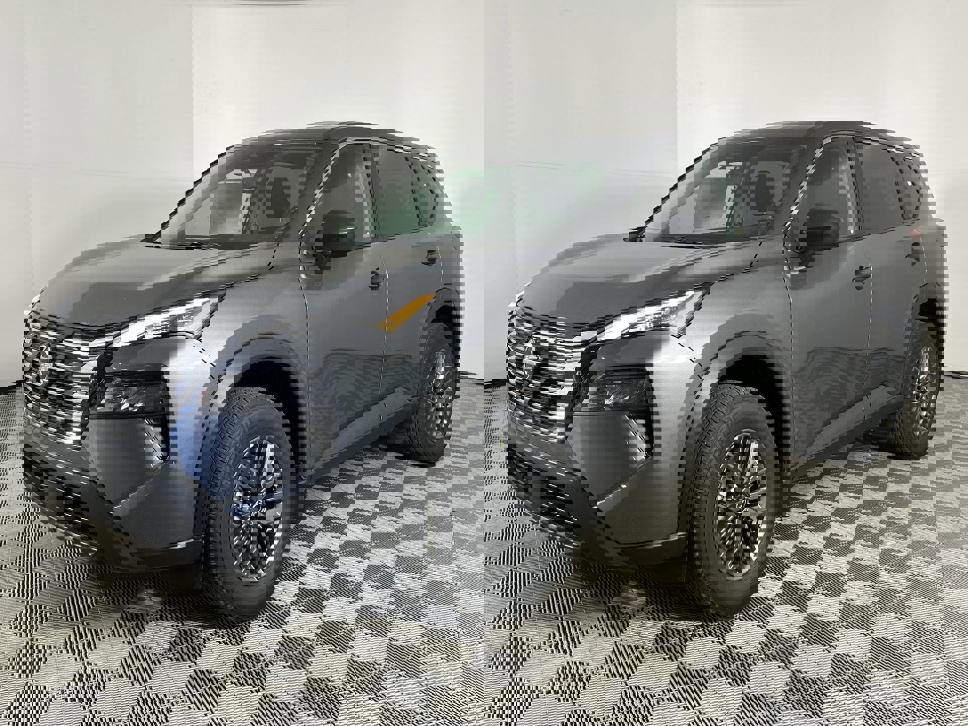 2025 Nissan Rogue S photo 3