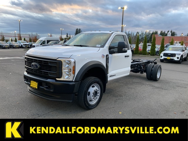 2024 Ford F-450 Super Duty Chassis Cab XL's photo