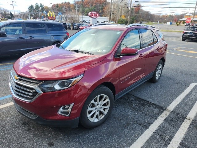2018 Chevrolet Equinox LT photo 2