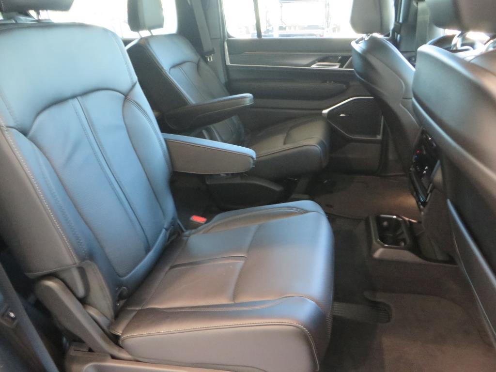 2024 Jeep Wagoneer Series II photo 11