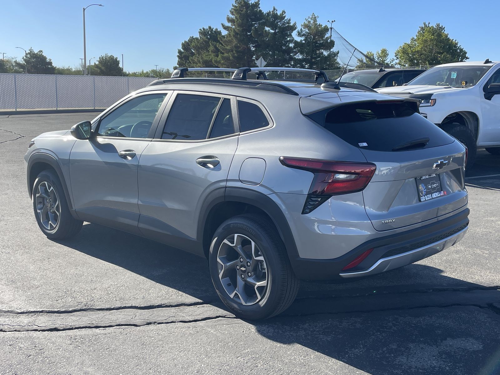 2025 Chevrolet Trax LT photo 4