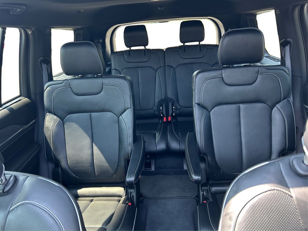 2023 Jeep Grand Cherokee Overland photo 21