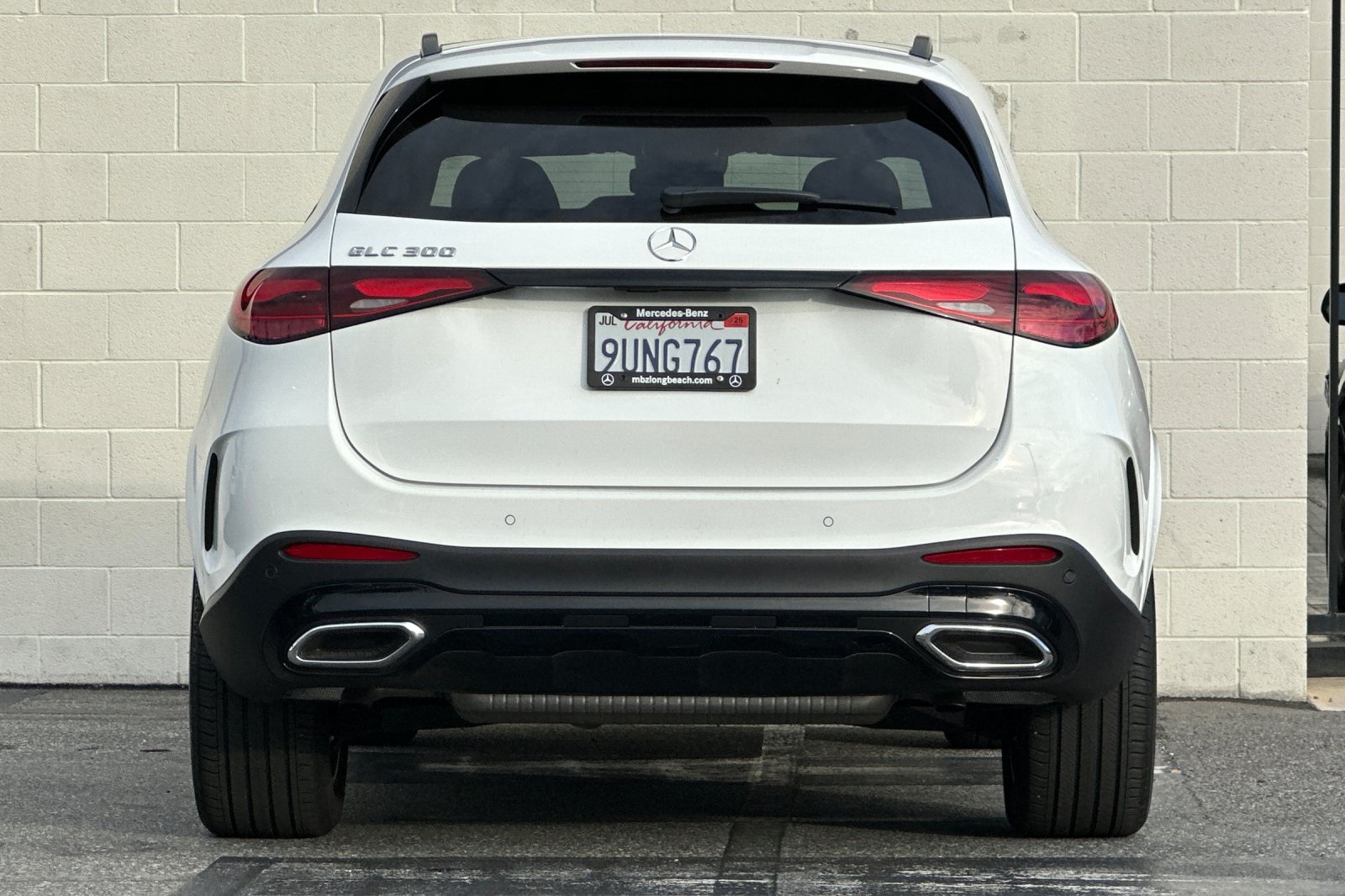 2025 Mercedes Benz GLC 300 photo 3