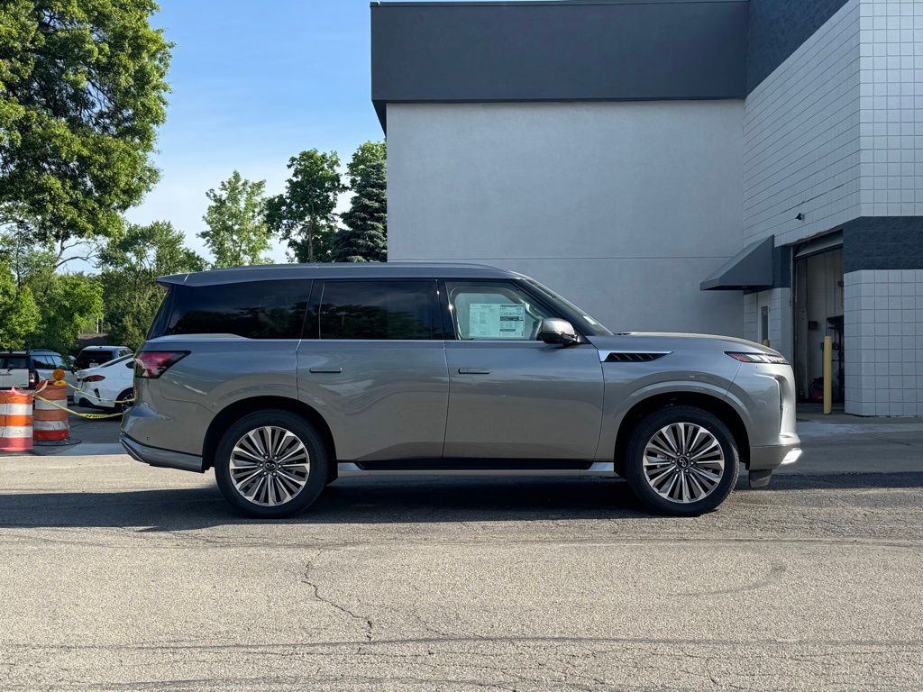 2025 Infiniti QX80 Sensory photo 2