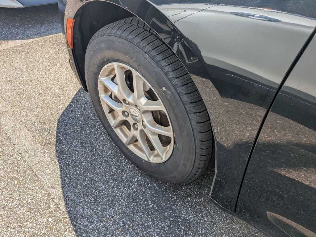 2023 Chrysler Pacifica Touring L photo 4