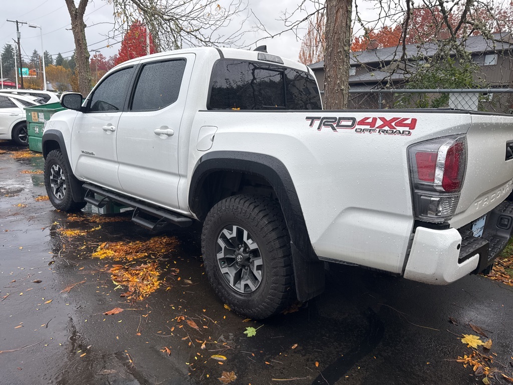 2022 Toyota Tacoma TRD Off-Road V6 photo 2