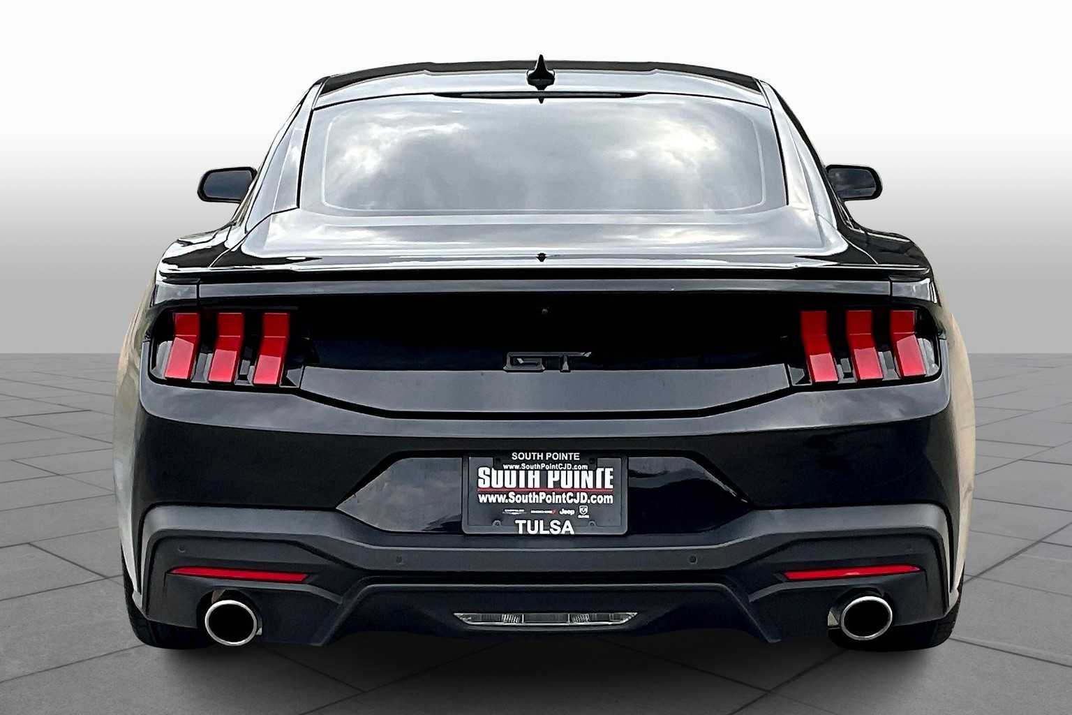 2024 Ford Mustang GT Premium photo 4