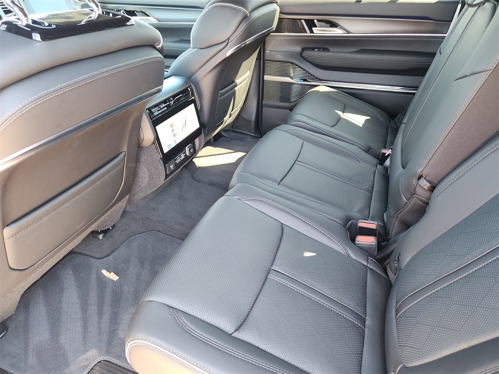 2024 Jeep Grand Wagoneer L II photo 20