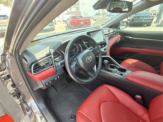 2024 Toyota Camry Hybrid XSE photo 2