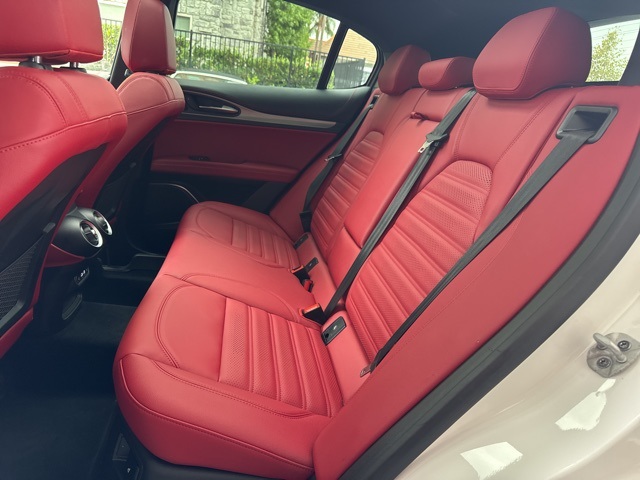 2021 Alfa Romeo Stelvio Ti Sport photo 19