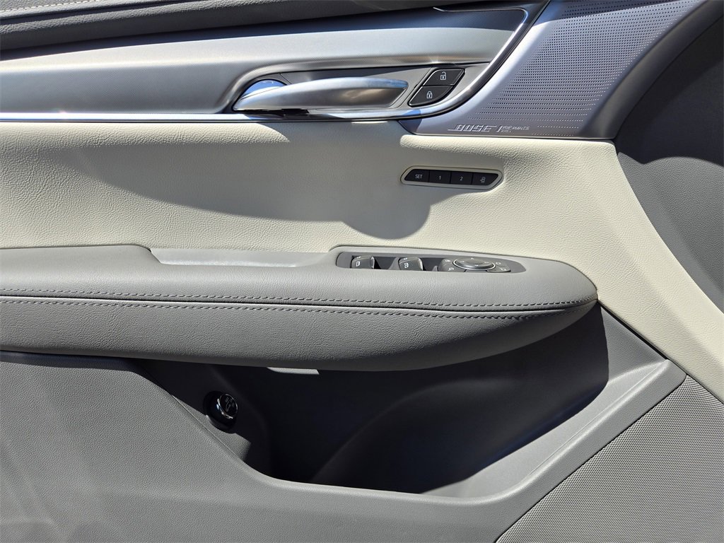 2025 Cadillac XT5 Premium Luxury photo 24