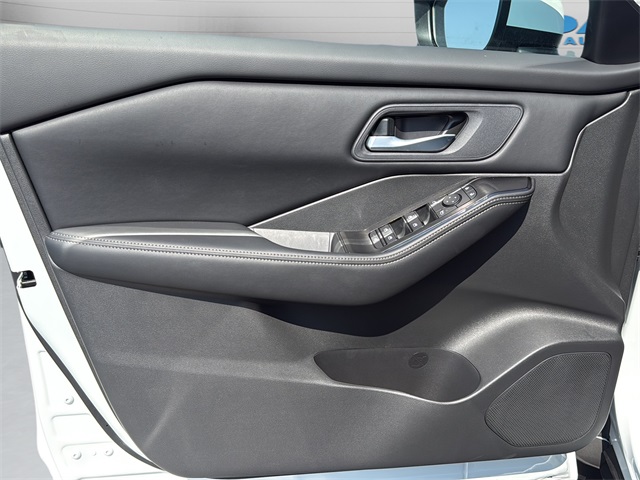 2026 Nissan Rogue SV photo 15
