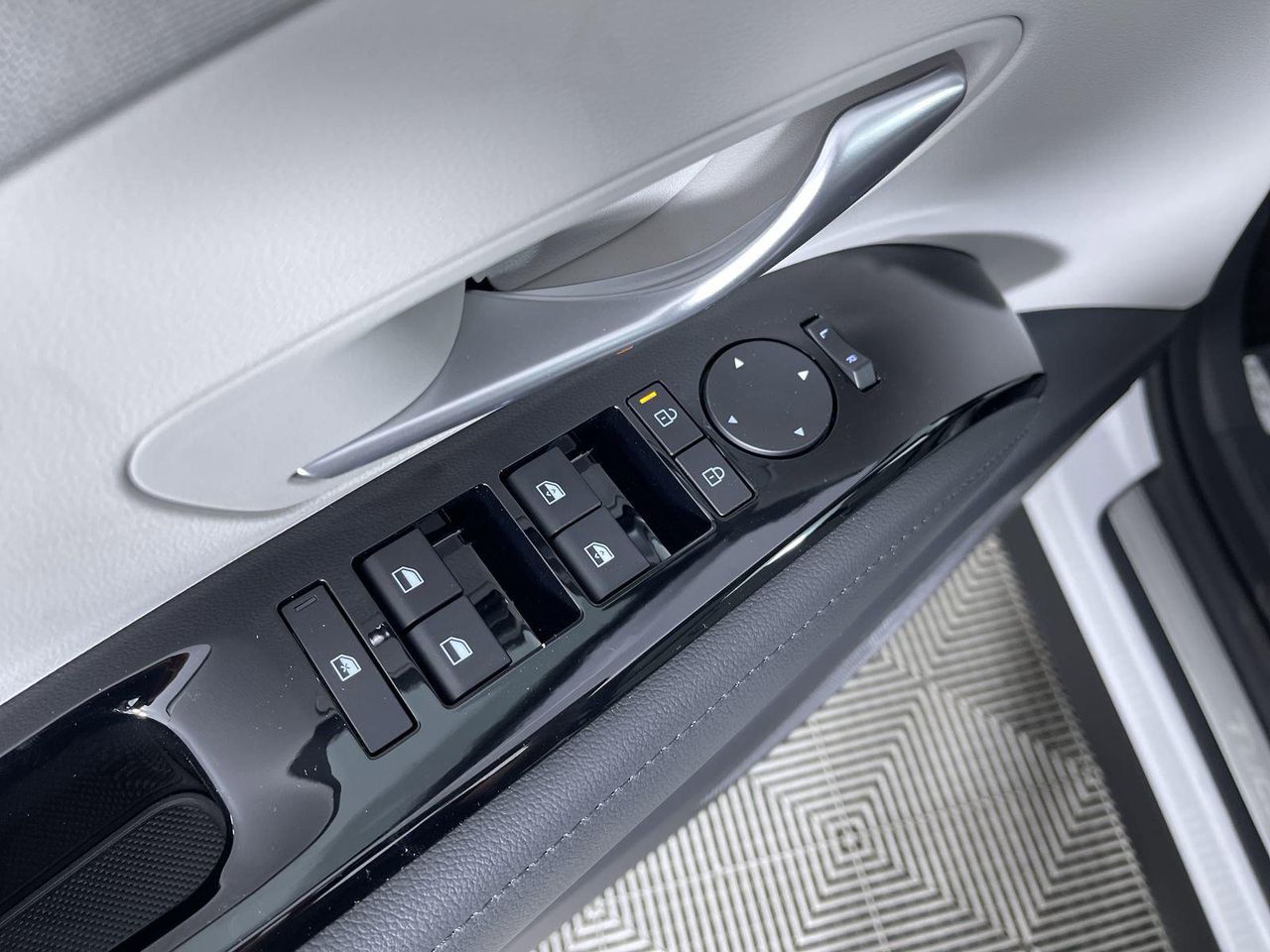 2025 Hyundai Tucson Hybrid Limited Sport photo 23