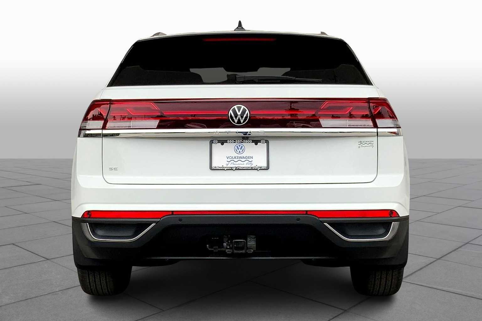 2025 Volkswagen Atlas Cross Sport SE Technology photo 3
