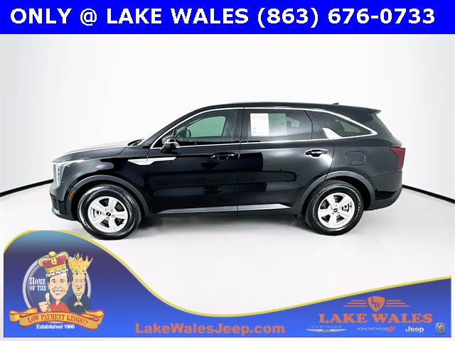 2024 Kia Sorento LX photo 4